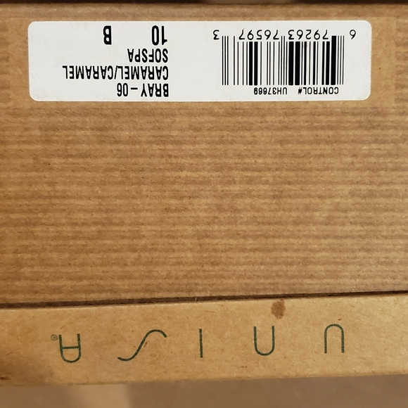 Caramel loafer heels by Unisa - Picture 4 of 4